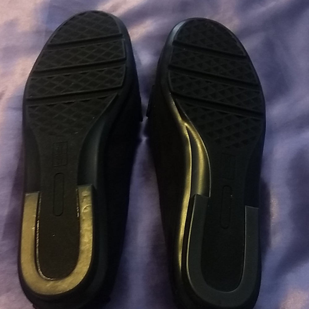 Shoes - Picture 3 of 3